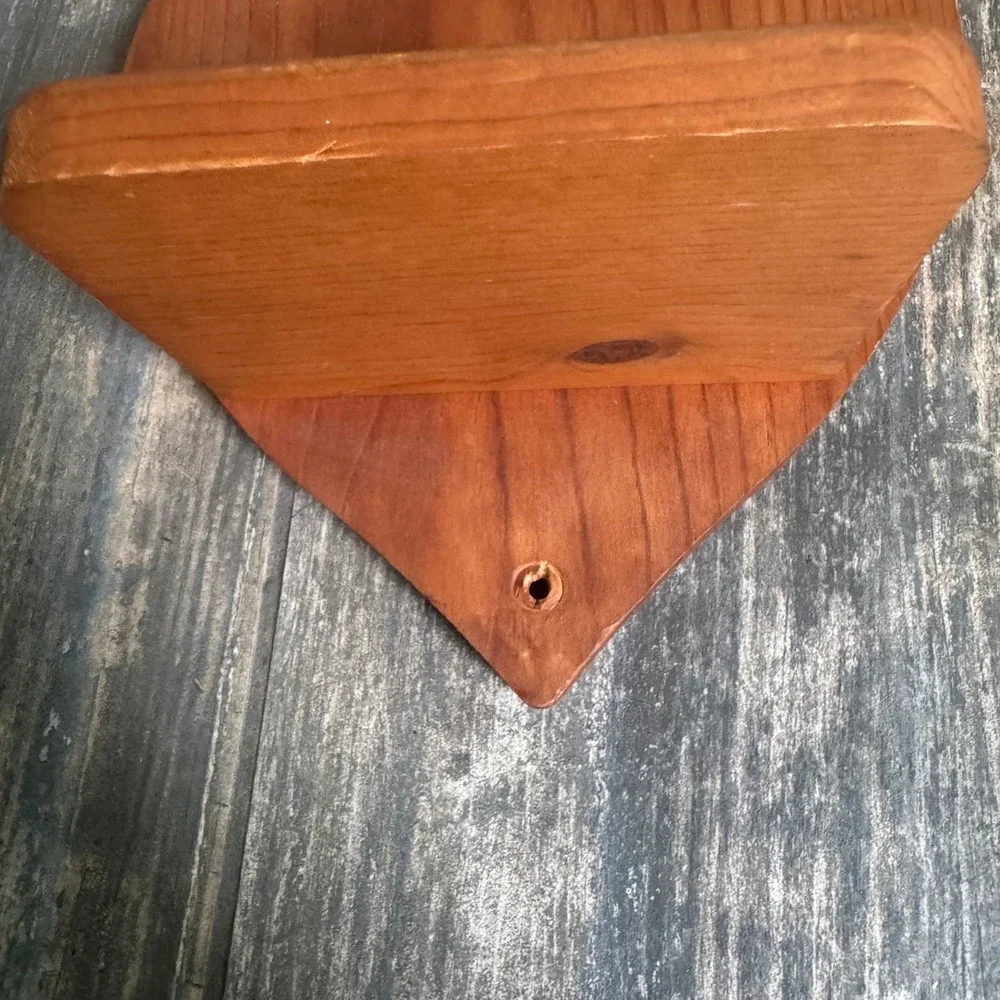 Vintage Heart‎ Wood Wall Trinket Shelf 20